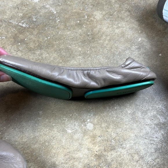 Tieks Tan Leather Ballet Flats 
Size: 9 - Picture 10 of 14